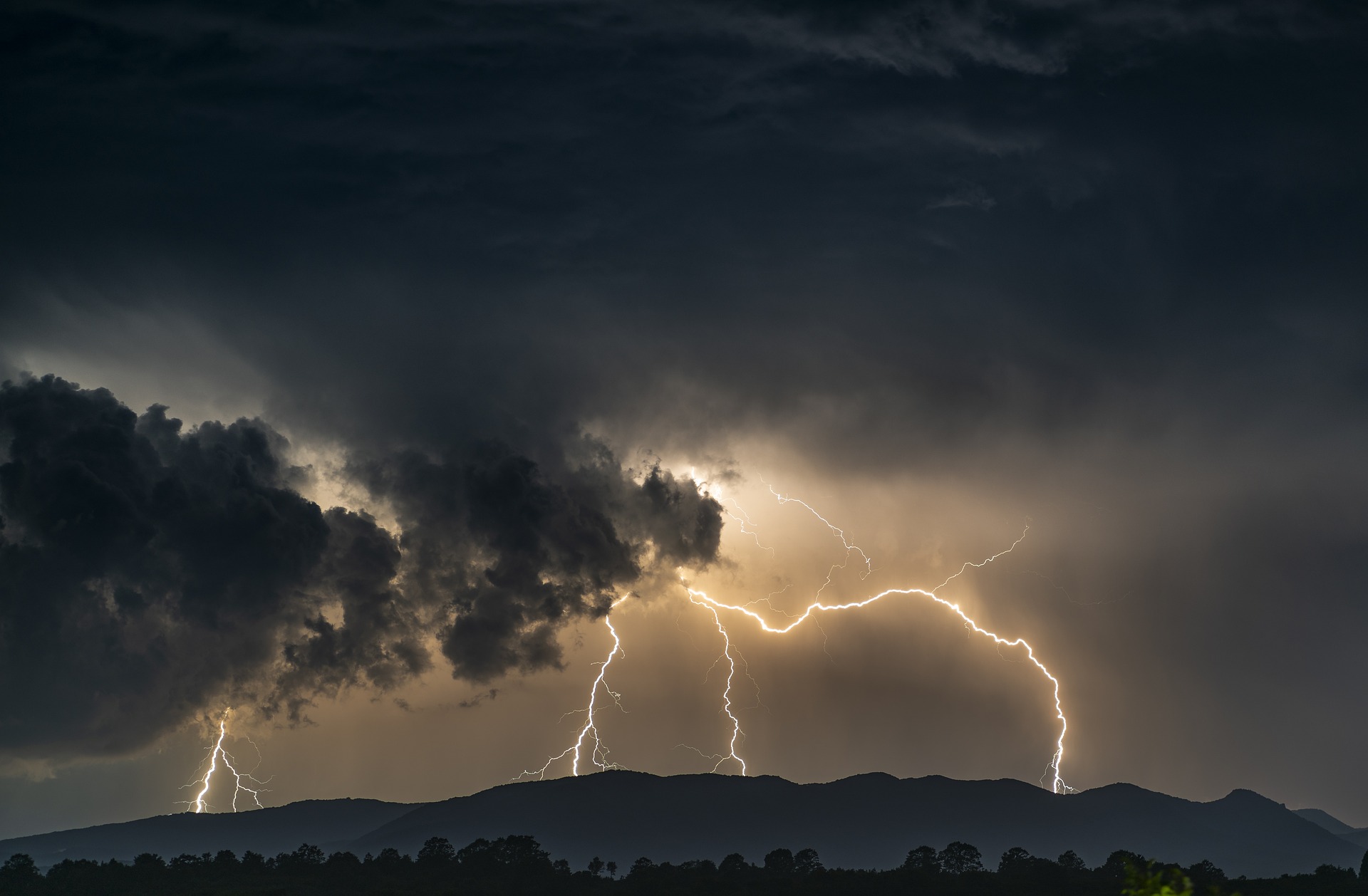 storm-bgr